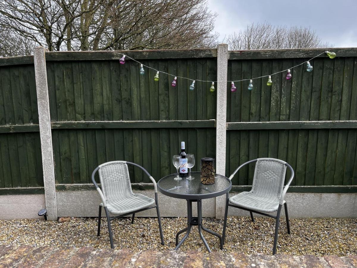 Cosy Village Location - One Bedroom Barn Barmston Extérieur photo